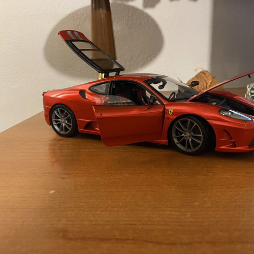 Ferrari 430 Scuderia 1/18 Hotwheels Elite model car