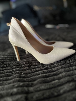 Silver high heels new with piercing, leather, size 38