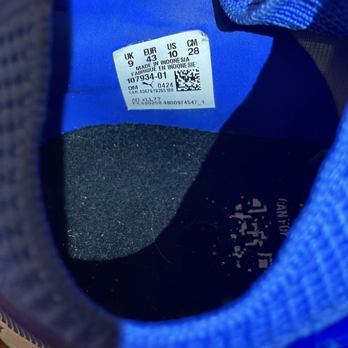 Puma football shoes size 43, blue
