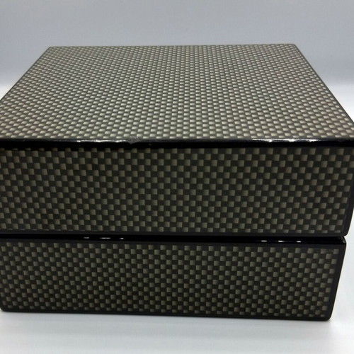 Cigar accessory set box like new with carbon fiber finish