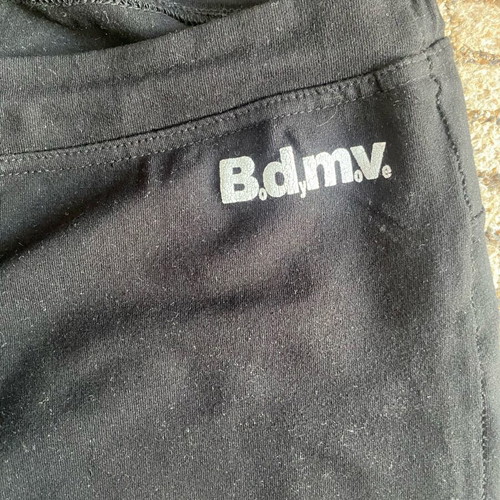 Body Move (Bdmv.) women's sports capri leggings like new, size L, black