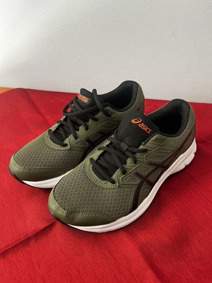 Asics Gel Athletic Shoes size 41.5 new without tags, never used
