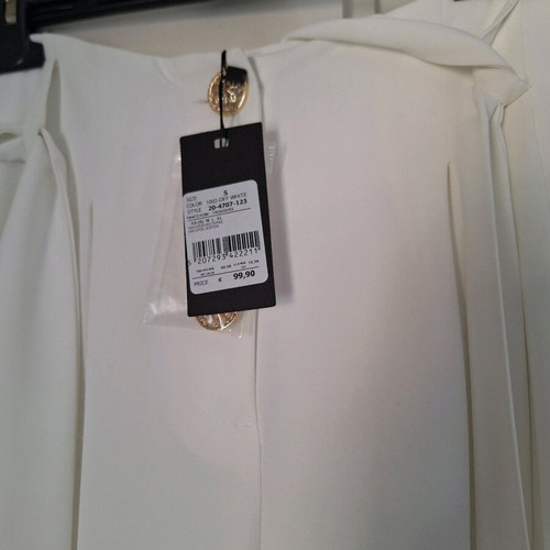 Toi & Moi white pants new, size S