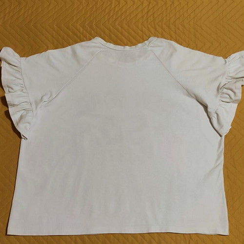 T-shirt oversized SheX like new with print and ruffle sleeves, one size