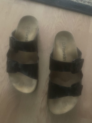 Franklin patent leather slippers size 40 like new, black
