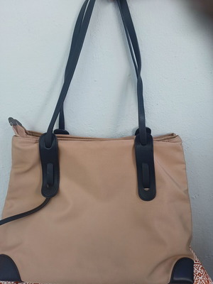 Shoulder bag like new, black and beige