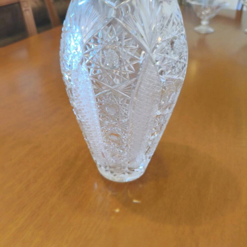 Vintage carved crystal vase from Czechia like new