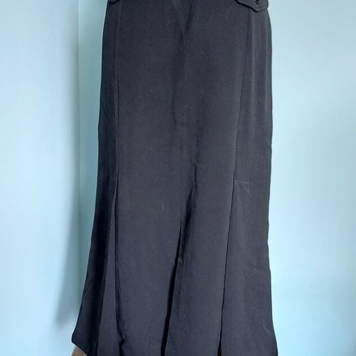 Luxury Black Italian Skirt like new, sizes XL and XXL