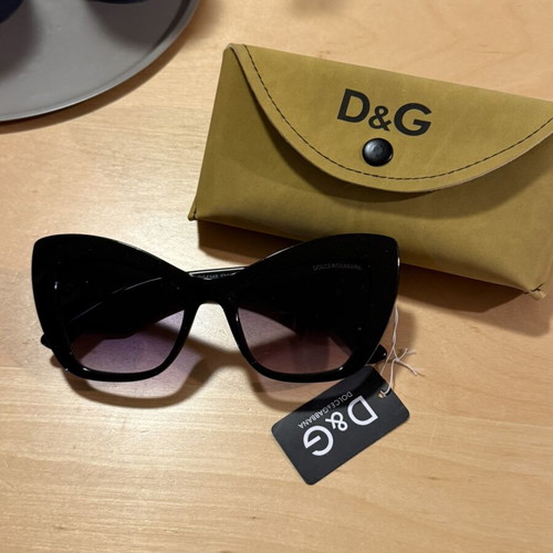 D&G black sunglasses