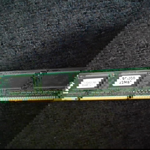 32MB - 100 MHZ - SD-RAM