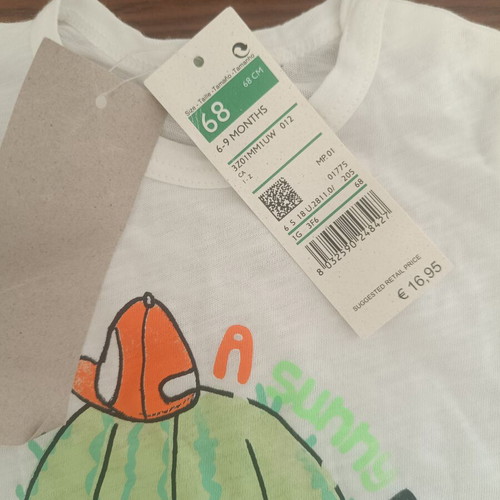 Benetton baby clothing set new for 6-9 months