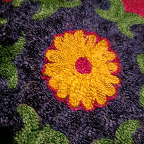 Pillow very old with embroidery diameter 40cm