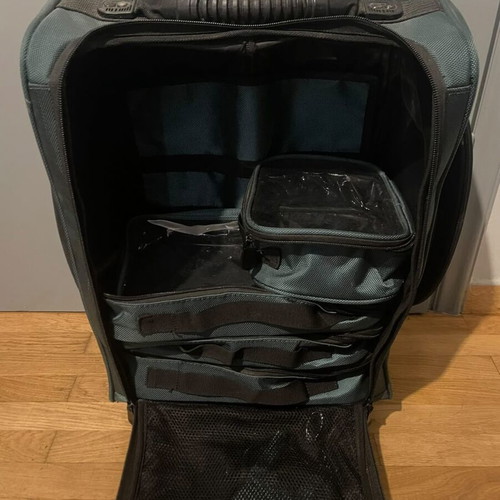 Makeup suitcase like new with 2 large and 2 small pouches, dark green