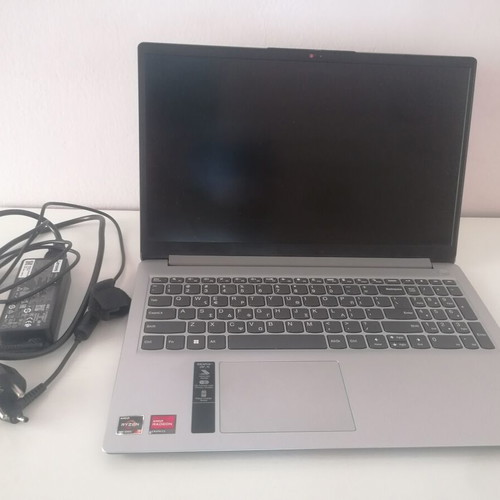 Lenovo Ideapad 1 15" laptop 16GB RAM 512GB SSD Ryzen 3 7000