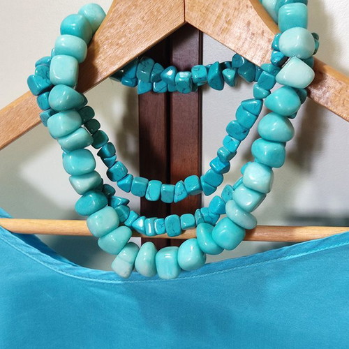 Maurizio turquoise silk blouse XL used with 2 necklaces gift