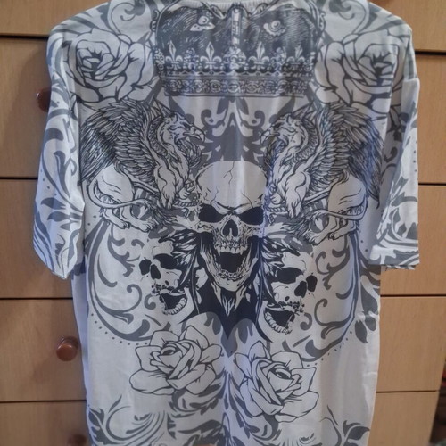 Romwe men's T-shirt with Skull & Griffin graphic print size S like new