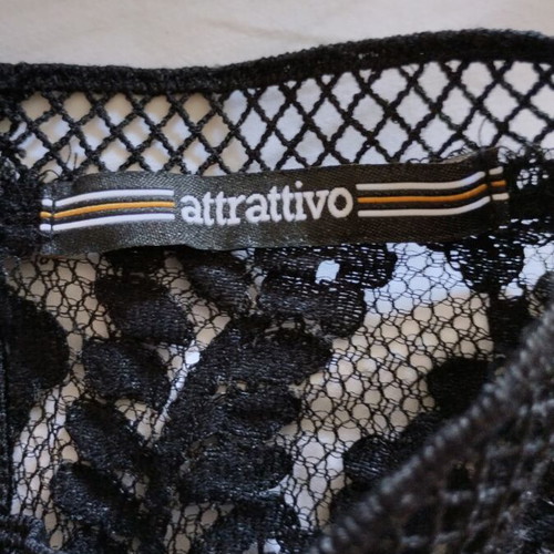 Attrattivo black lace sleeveless crop top, size M