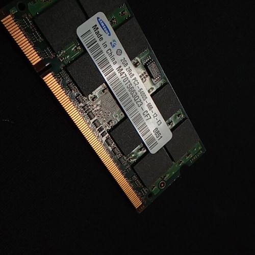 Samsung RAM Stick 2GB DDR2 for Laptop like new