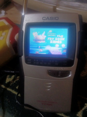 Casio Portable Color LCD model TV-880 2.3" screen like new