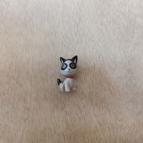 Pet Surprise Candy Toy Cat like new