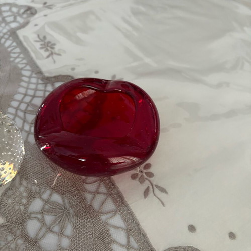 Murano vase and ashtray set like new in red color