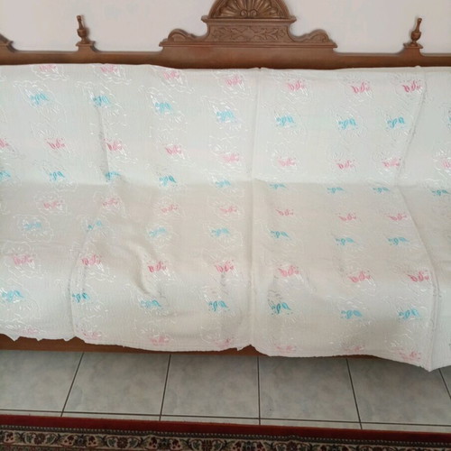 Luxury quilt blanket like new, dimensions 200x165