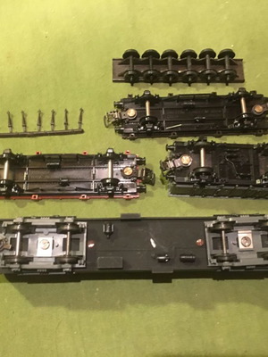 Meccano-Hornby 4 διαφορετικά βαγόνια ΗΟ 1/87 μεταχειρισμένα