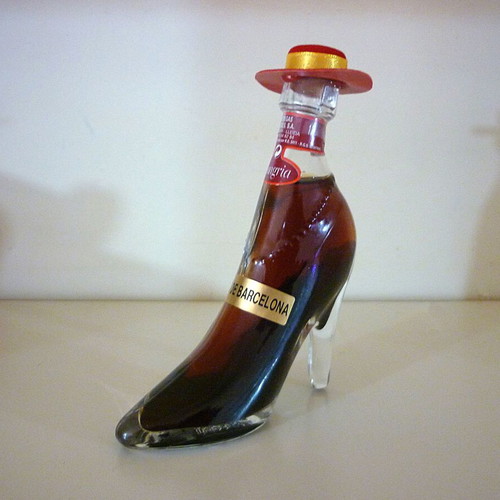 Souvenir miniature shoe with Spanish hat from Barcelona new