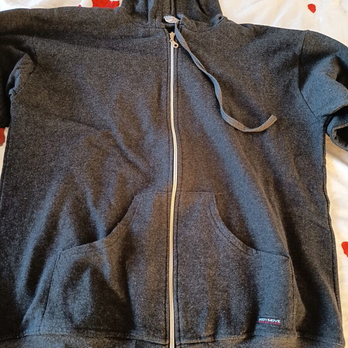Sports Jackets like new, size L, black and white, pack of 2