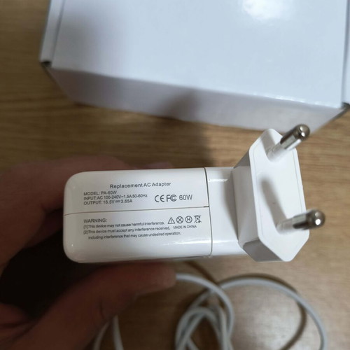 Mac Book Pro 60W T-Shaped Magnetic Charger Adapter New