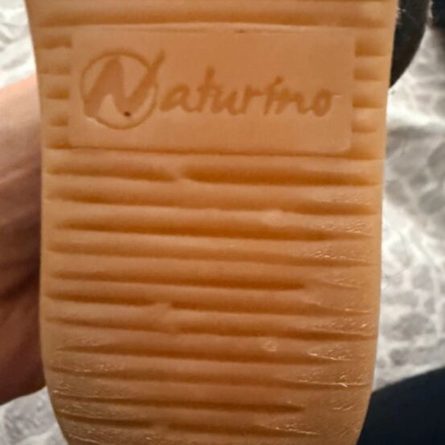 Naturino baby slippers like new