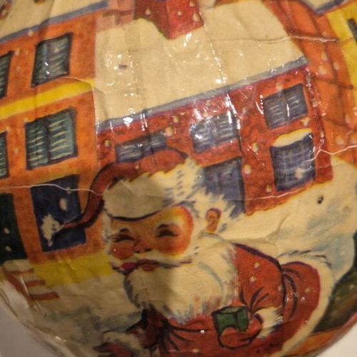 Christmas ornaments like new, 3 large papier-mâché balls
