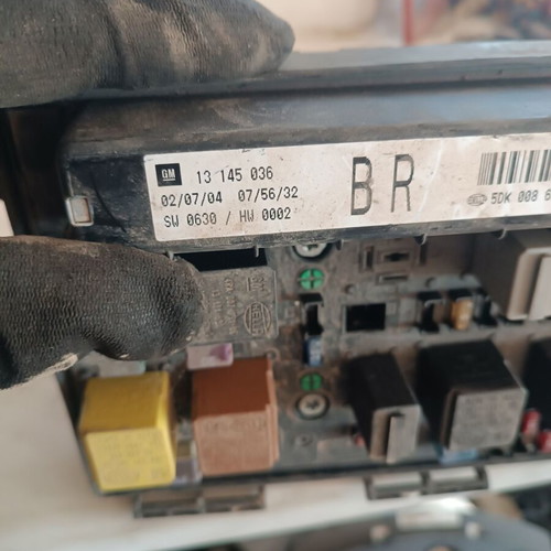 Fuse box for Opel Astra H '04-'10 like new