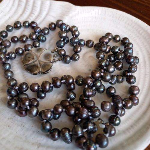 Black Pearls Necklace vintage used