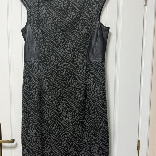 Melanie Lyne dress size 16, grey