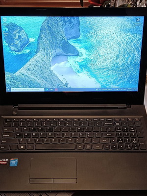Lenovo G50-80 15.6" Лаптоп като нов Intel i5 8GB RAM AMD Radeon SSD