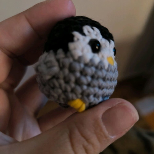 Knitted handmade penguin with cotton yarn new