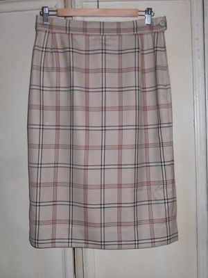 Max Mara wool skirt size L vintage pencil with 2 pleats