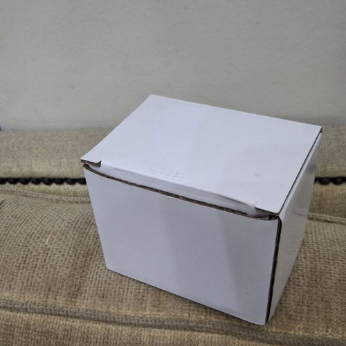 Small white square boxes, pack of 15, cardboard