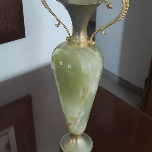 Onyx amphora like new with brass details 20th century