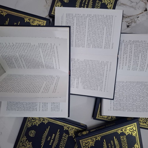 World Literature luxury hardcover book set, 10 volumes