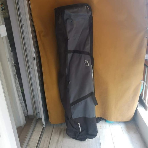 Snowboard Showkk 1.63 used with DNR bindings and carrying case