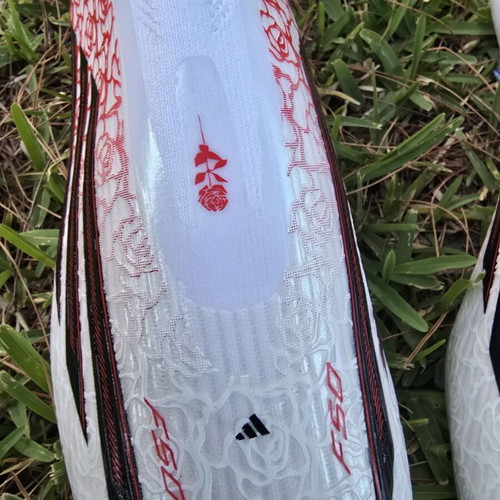 Adidas F50 Elite Laceless FG football boots, size 43