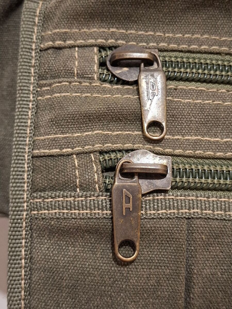 Diesel Y2K 2000s Messenger Bag khaki… - € 90,00 - Vendora.cy