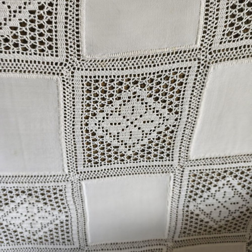 Handmade tablecloth like new