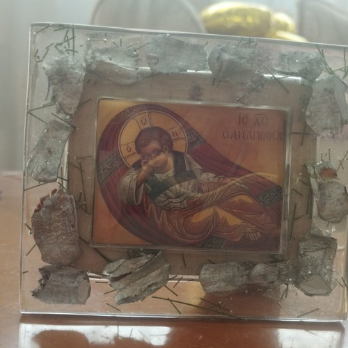 Handmade religious image in resin "Christ Anapeson" 10x8.5 cm