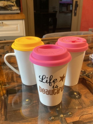 Tall white mugs with silicone lids used, set of 3