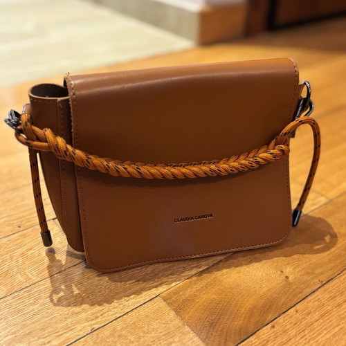 Claudia Canova crossbody bag like new, tan orange brown