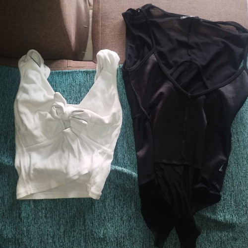White crop top with bow XS and black bodysuit S used