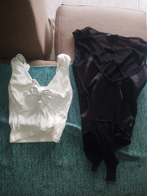 White crop top with bow XS and black bodysuit S used